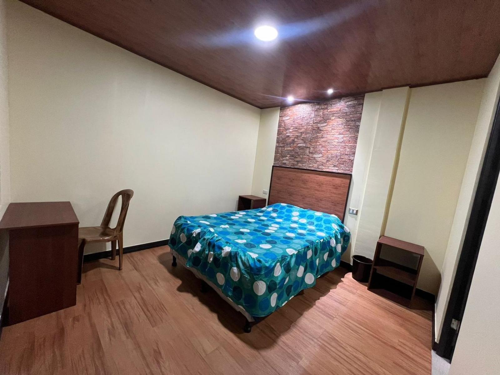 C&M Exclusive Private Rooms Quetzaltenango Ngoại thất bức ảnh